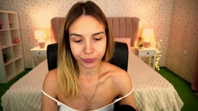 Gallery image thumbnail from Tilli's myfreecams stream on, 05/11/2024, 06:52 image 17 of 20