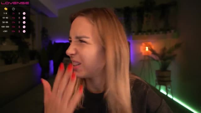 Gallery image thumbnail from Tilli's myfreecams stream on, 05/14/2024, 07:16 image 11 of 20