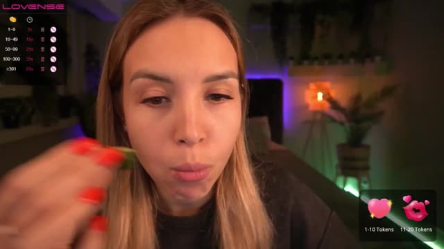 Gallery image thumbnail from Tilli's myfreecams stream on, 05/14/2024, 09:32 image 1 of 20