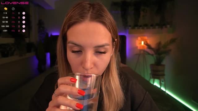 Gallery image thumbnail from Tilli's myfreecams stream on, 05/14/2024, 09:32 image 3 of 20