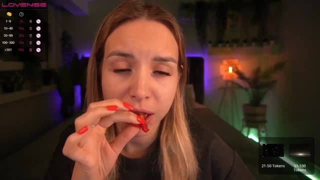 Gallery image thumbnail from Tilli's myfreecams stream on, 05/14/2024, 09:32 image 2 of 20
