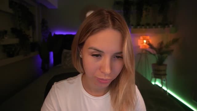 Gallery image thumbnail from Tilli's myfreecams stream on, 05/15/2024, 09:12 image 4 of 20