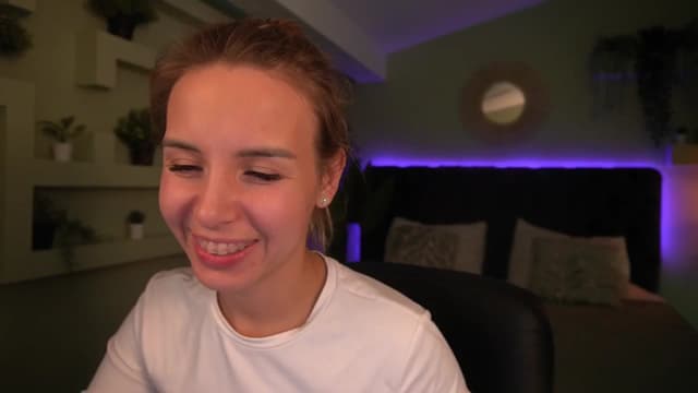 Gallery image thumbnail from Tilli's myfreecams stream on, 05/15/2024, 13:15 image 12 of 20