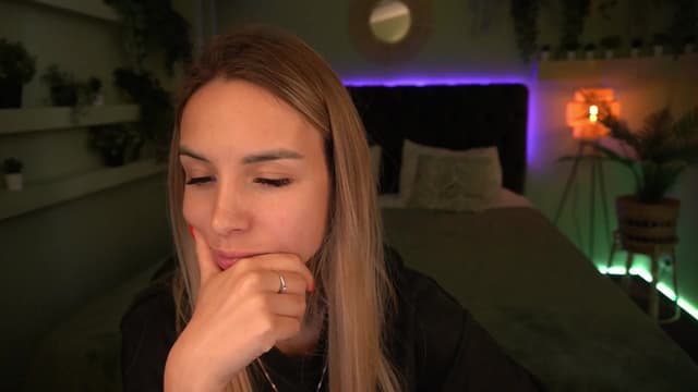 Gallery image thumbnail from Tilli's myfreecams stream on, 05/20/2024, 08:33 image 11 of 20