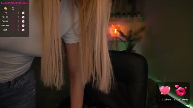 Gallery image thumbnail from Tilli's myfreecams stream on, 05/21/2024, 10:08 image 18 of 20