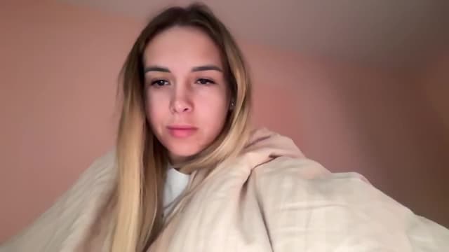 Gallery image thumbnail from Tilli's myfreecams stream on, 05/22/2024, 05:56 image 6 of 20