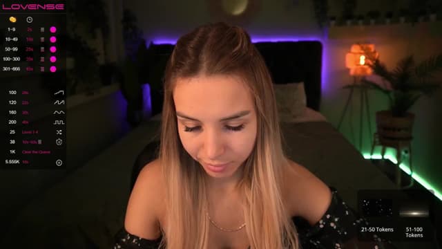 Gallery image thumbnail from Tilli's myfreecams stream on, 05/24/2024, 07:37 image 10 of 20