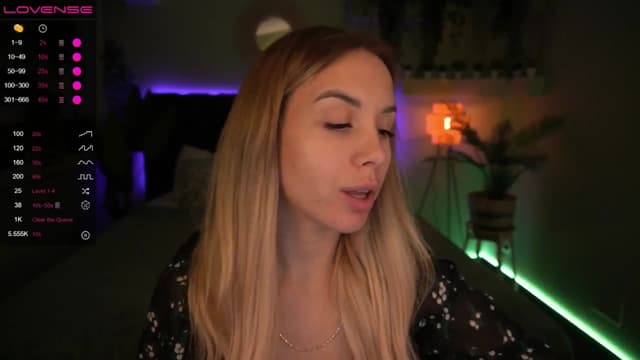 Gallery image thumbnail from Tilli's myfreecams stream on, 05/24/2024, 07:37 image 3 of 20