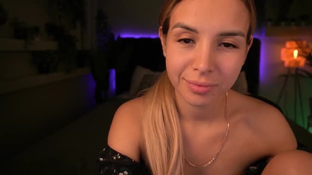 Gallery image thumbnail from Tilli's myfreecams stream on, 05/24/2024, 11:29 image 16 of 20