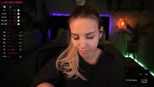 Gallery image thumbnail from Tilli's myfreecams stream on, 05/27/2024, 08:28 image 17 of 20