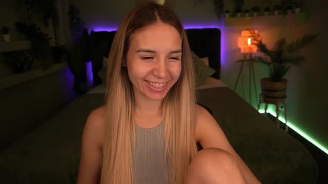 Gallery image thumbnail from Tilli's myfreecams stream on, 06/08/2024, 09:54 image 9 of 20