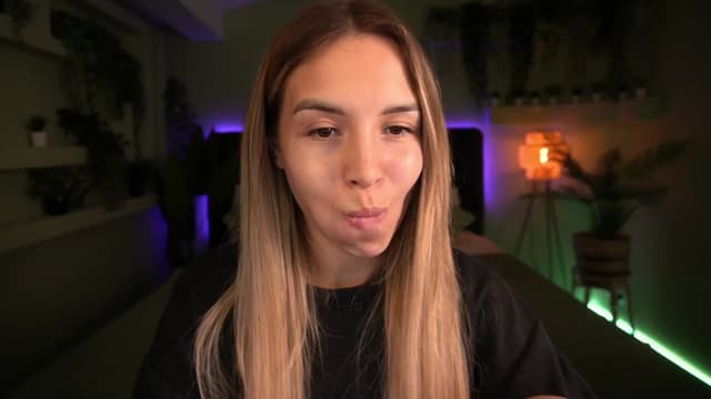 Gallery image thumbnail from Tilli's myfreecams stream on, 06/10/2024, 07:54 image 12 of 20