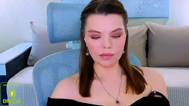 Gallery image thumbnail from Vivia's myfreecams stream on, 03/31/2026, 09:40 image 18 of 20