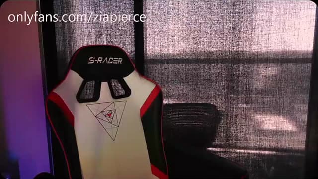 Gallery image thumbnail from Zia_P's myfreecams stream on, 07/10/2023, 20:31 image 15 of 20