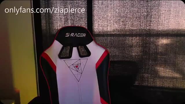 Gallery image thumbnail from Zia_P's myfreecams stream on, 07/10/2023, 23:25 image 19 of 20