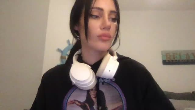 Gallery image thumbnail from Zia_P's myfreecams stream on, 06/02/2024, 07:59 image 17 of 20