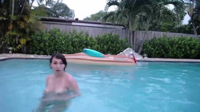 Gallery image thumbnail from Zobot's myfreecams stream on, 06/30/2024, 10:38 image 19 of 20