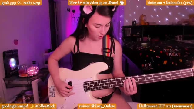 Gallery image thumbnail from Zobot's myfreecams stream on, 10/09/2024, 07:06 image 12 of 20