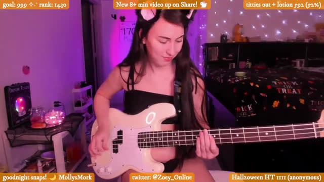 Gallery image thumbnail from Zobot's myfreecams stream on, 10/09/2024, 07:06 image 13 of 20