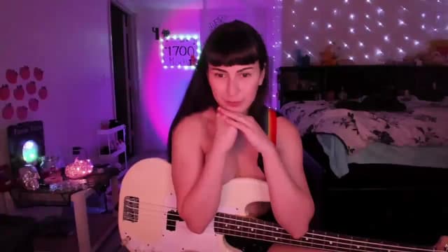 Gallery image thumbnail from Zobot's myfreecams stream on, 10/13/2024, 07:58 image 17 of 20