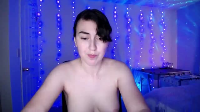 Gallery image thumbnail from Zobot's myfreecams stream on, 12/05/2025, 06:38 image 16 of 20