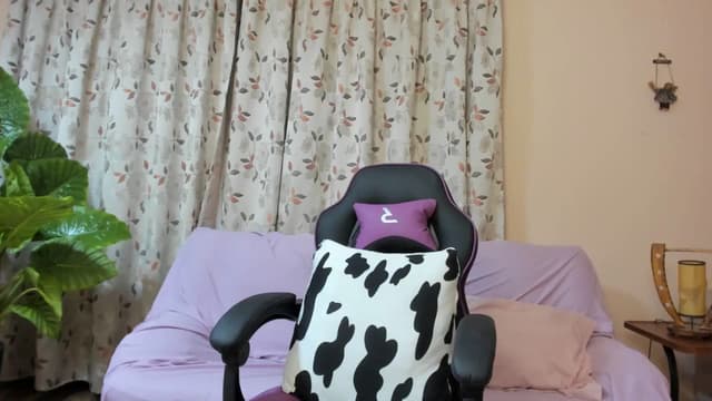 Gallery image thumbnail from aorra's myfreecams stream on, 09/06/2025, 15:47 image 4 of 20