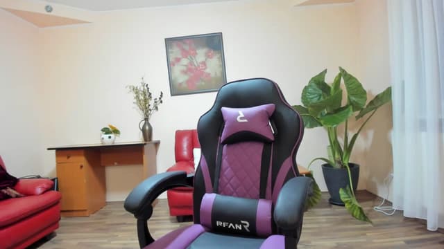 Gallery image thumbnail from aorra's myfreecams stream on, 09/20/2025, 19:10 image 9 of 20