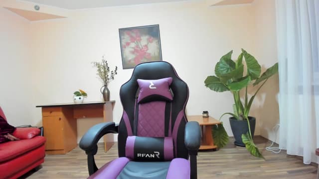 Gallery image thumbnail from aorra's myfreecams stream on, 09/20/2025, 19:10 image 1 of 20
