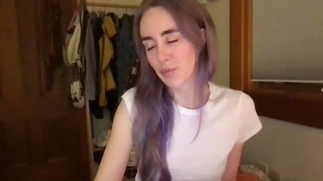 Gallery image thumbnail from clara's myfreecams stream on, 02/22/2024, 04:58 image 5 of 20
