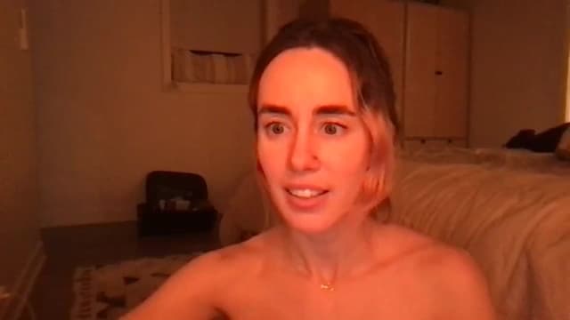 Gallery image thumbnail from clara's myfreecams stream on, 10/22/2024, 04:03 image 12 of 20