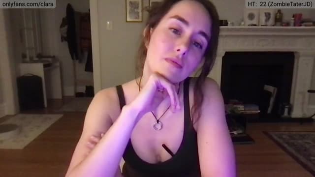 Gallery image thumbnail from clara's myfreecams stream on, 03/08/2025, 02:38 image 4 of 20