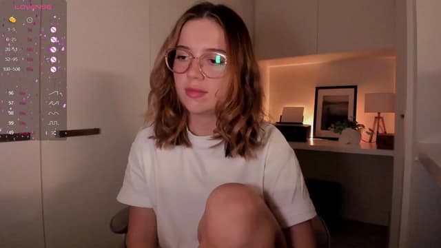 Gallery image thumbnail from cutee's myfreecams stream on, 09/08/2024, 18:30 image 17 of 20