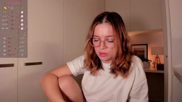 Gallery image thumbnail from cutee's myfreecams stream on, 09/08/2024, 19:44 image 19 of 20