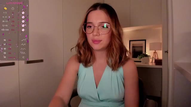 Gallery image thumbnail from cutee's myfreecams stream on, 09/09/2024, 16:46 image 17 of 20