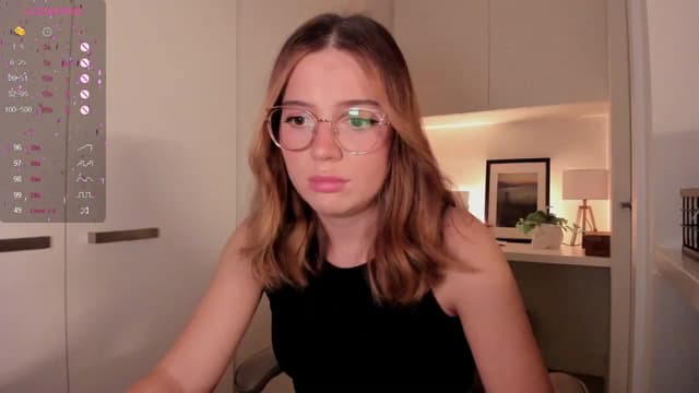 Gallery image thumbnail from cutee's myfreecams stream on, 09/11/2024, 16:14 image 5 of 20
