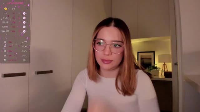 Gallery image thumbnail from cutee's myfreecams stream on, 09/16/2024, 18:26 image 16 of 20
