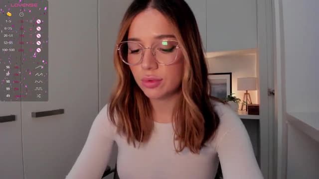 Gallery image thumbnail from cutee's myfreecams stream on, 11/04/2024, 07:03 image 8 of 20