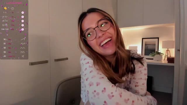 Gallery image thumbnail from cutee's myfreecams stream on, 11/25/2024, 08:50 image 1 of 20