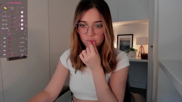 Gallery image thumbnail from cutee's myfreecams stream on, 11/26/2024, 07:14 image 8 of 20