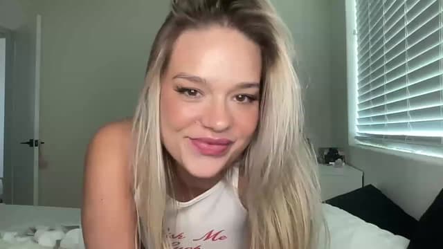 Gallery image thumbnail from ed3nn's myfreecams stream on, 05/31/2023, 01:23 image 5 of 20