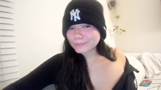 Gallery image thumbnail from imava's myfreecams stream on, 11/12/2023, 09:41 image 13 of 20