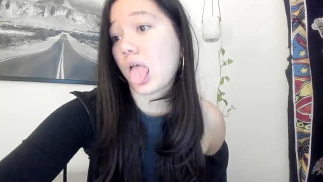 Gallery image thumbnail from imava's myfreecams stream on, 12/08/2023, 20:07 image 8 of 20