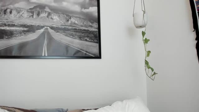 Gallery image thumbnail from imava's myfreecams stream on, 12/11/2023, 18:47 image 5 of 20