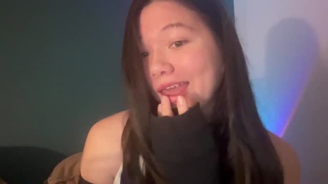 Gallery image thumbnail from imava's myfreecams stream on, 02/20/2024, 16:13 image 5 of 20