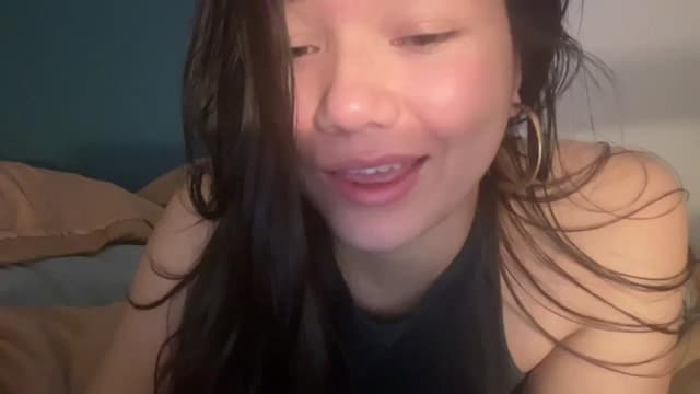 Gallery image thumbnail from imava's myfreecams stream on, 02/25/2024, 16:34 image 12 of 20