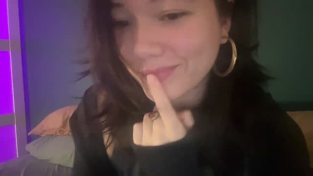 Gallery image thumbnail from imava's myfreecams stream on, 06/04/2024, 20:18 image 5 of 20
