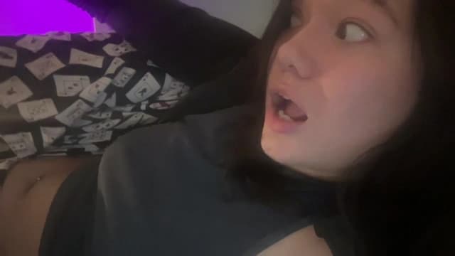Gallery image thumbnail from imava's myfreecams stream on, 06/04/2024, 20:18 image 18 of 20