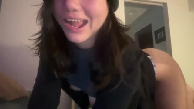 Gallery image thumbnail from imava's myfreecams stream on, 06/04/2024, 21:01 image 16 of 20