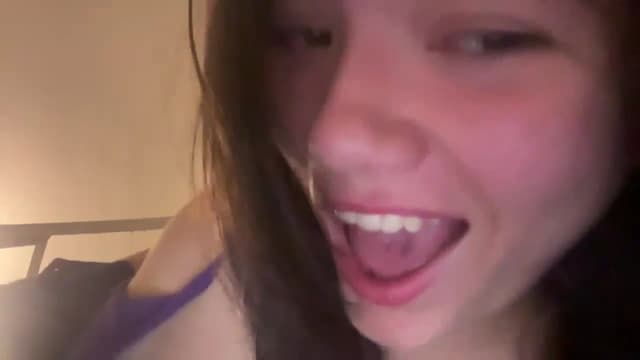 Gallery image thumbnail from imava's myfreecams stream on, 06/05/2024, 23:48 image 11 of 20