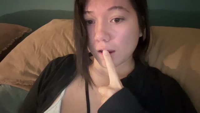 Gallery image thumbnail from imava's myfreecams stream on, 06/09/2024, 23:21 image 5 of 20